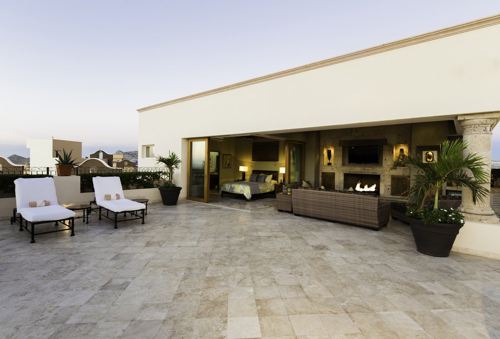 Casita living room with fireplace